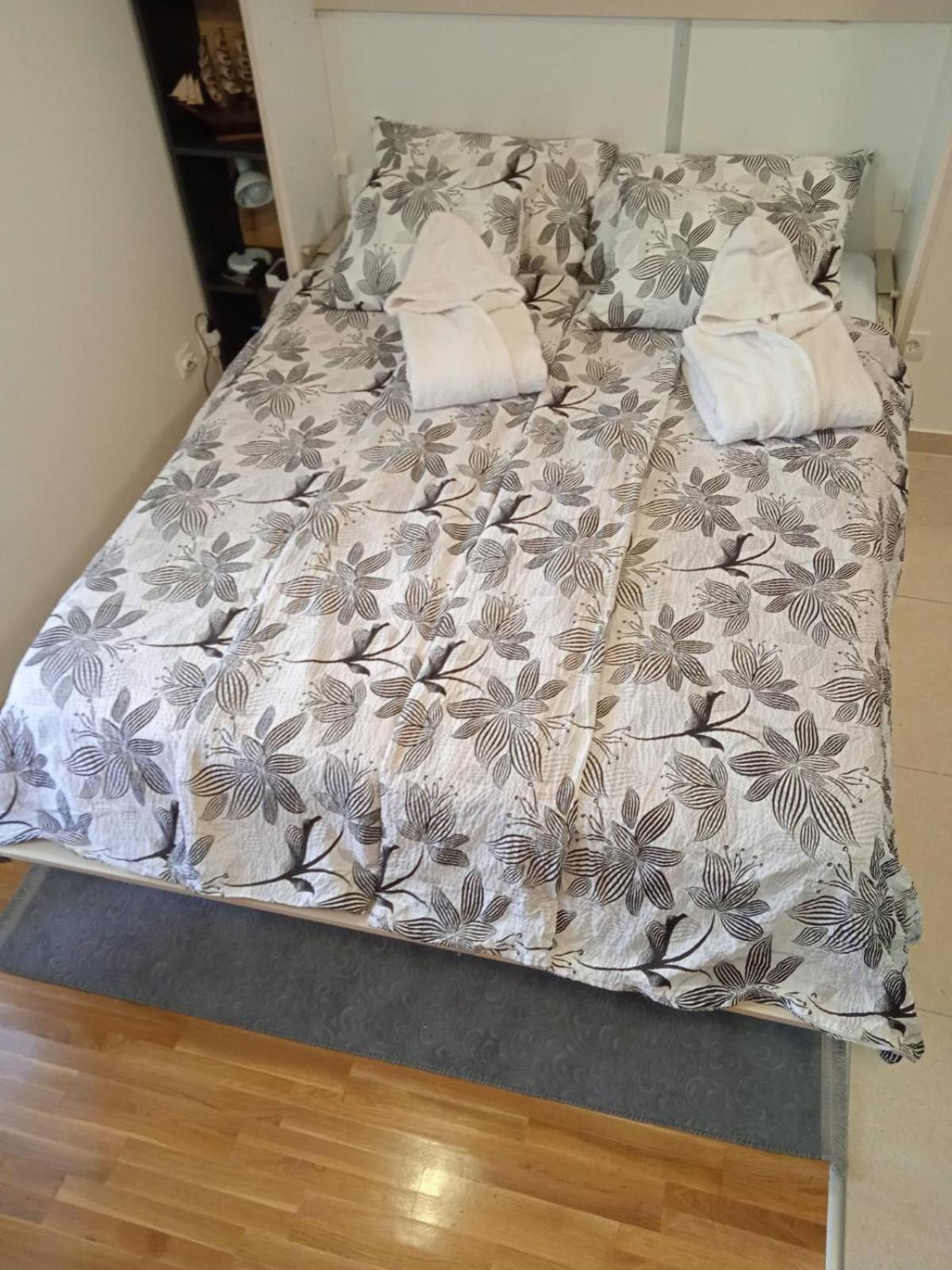 Studio-apartman ,,issa,, Apartment *